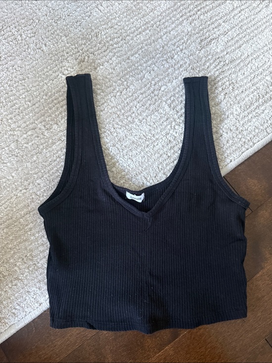 Garage Tops - Garage Black Ribbed V-Neck Cropped Tank